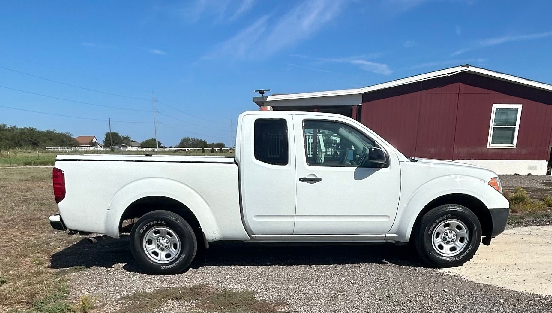 Used 2017 Nissan Frontier S RWD image 1