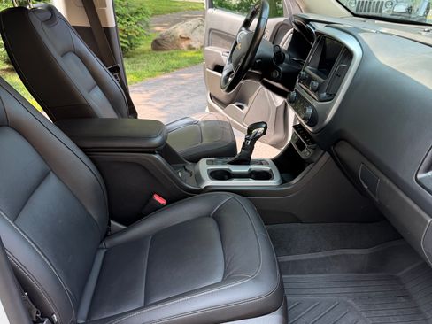 Used 2022 Chevrolet Colorado ZR2 AWD/4WD image 10