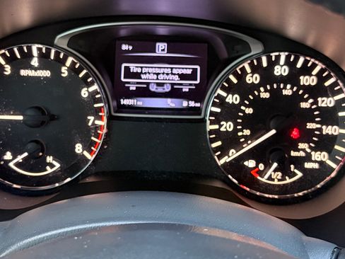 Used 2016 Nissan Pathfinder Platinum FWD image 13