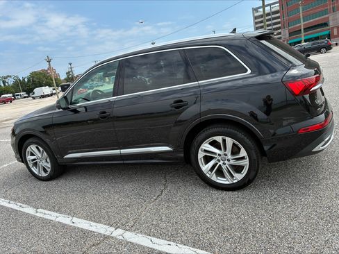 Used 2020 Audi Q7 3.0T Premium Plus w/ Premium Plus Package AWD/4WD image 4