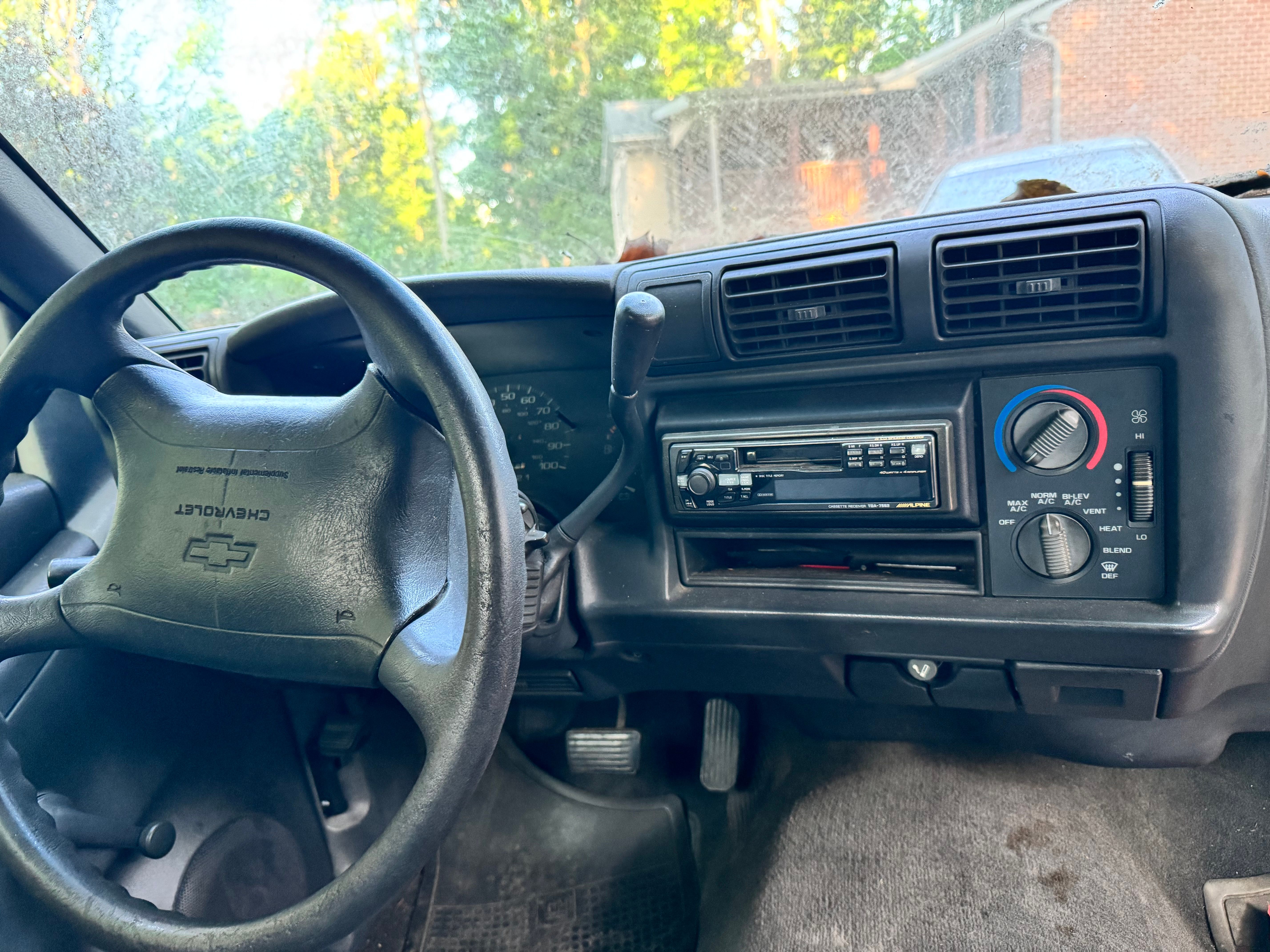 Used 1995 Chevrolet S10 Pickup 2WD Regular Cab image 4