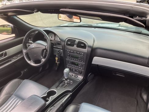 Used 2005 Ford Thunderbird RWD image 12