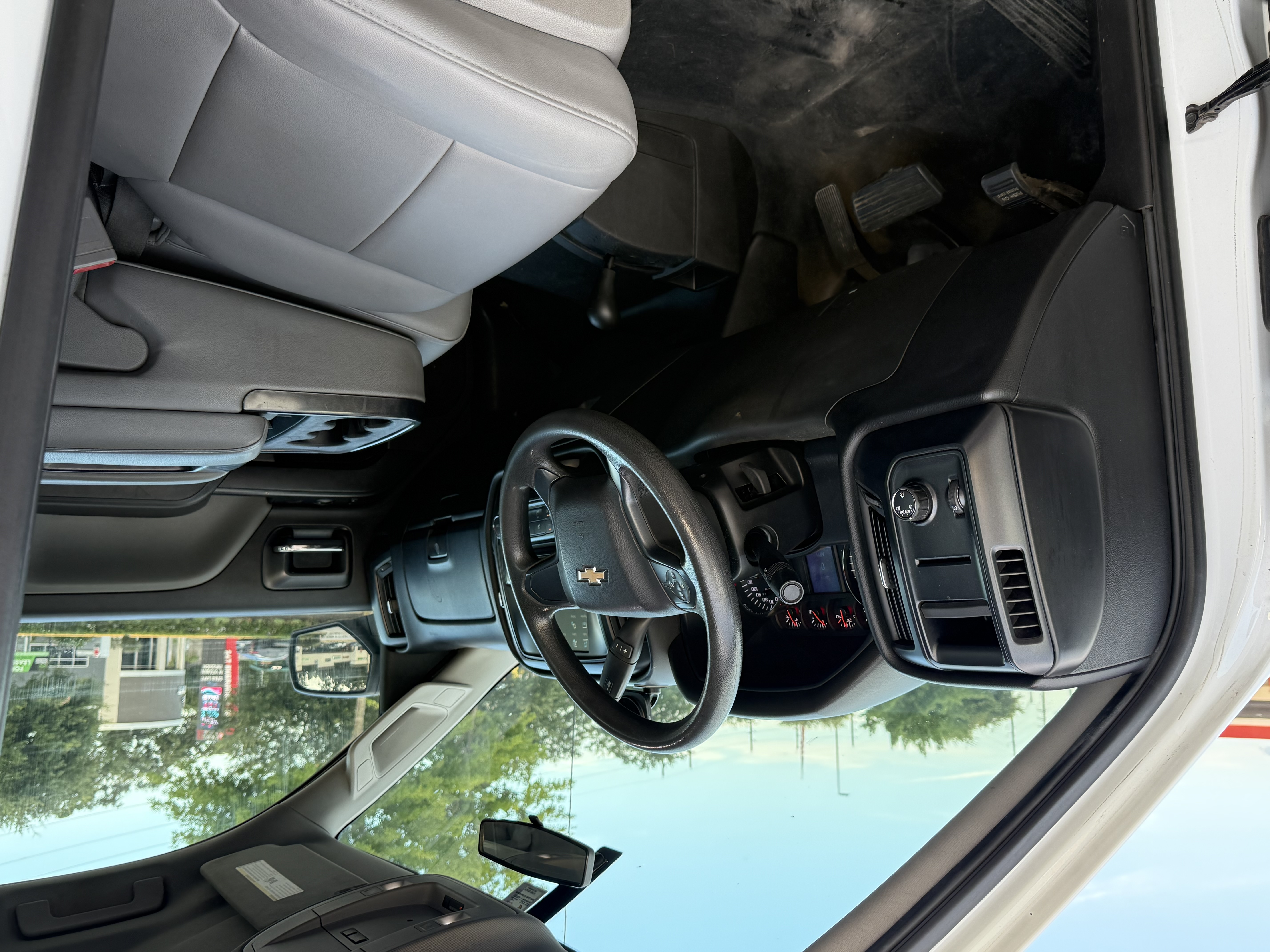 Used 2018 Chevrolet Silverado 1500 W/T w/ Trailering Package AWD/4WD image 14