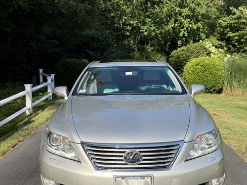 Used 2012 Lexus LS 460 AWD w/ Luxury Value Edition image 9