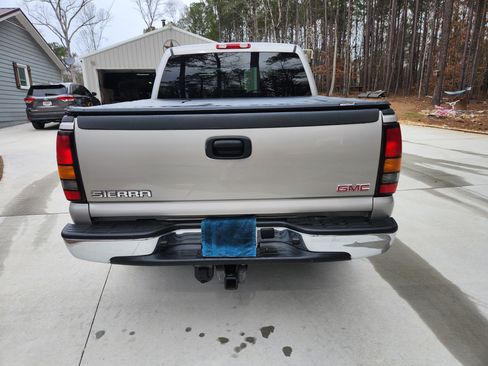 Used 2006 GMC Sierra 1500 SLE w/ Light Duty Power Package image 4