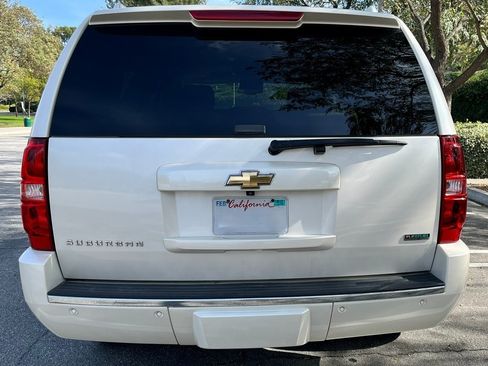 Used 2010 Chevrolet Suburban LTZ image 5