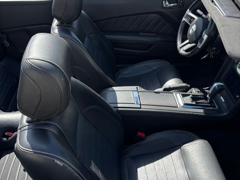 Used 2014 Ford Mustang GT Premium w/ Comfort Package image 12