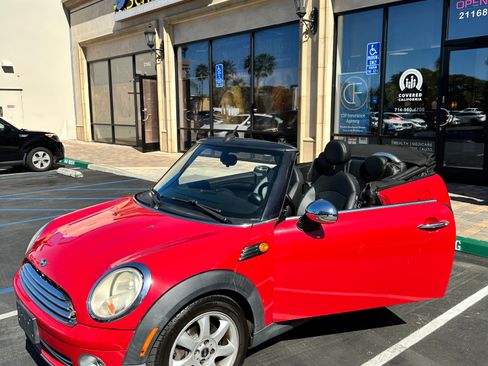 Used 2010 MINI Cooper Convertible image 1