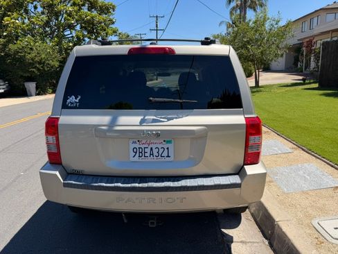 Used 2010 Jeep Patriot Latitude FWD image 4