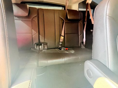 Used 2017 Chevrolet Suburban Premier RWD image 10
