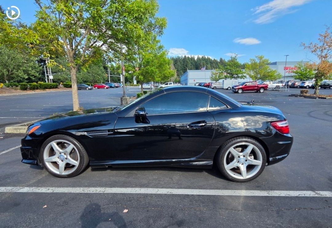 Used 2013 Mercedes-Benz SLK 250 w/ Premium I Pkg image 10