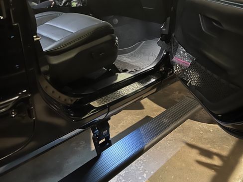 Used 2024 Jeep Wrangler Unlimited Rubicon 4xe image 10