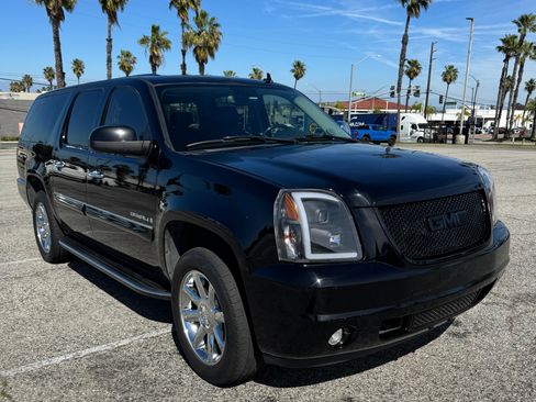 Used 2007 GMC Yukon XL Denali image 2