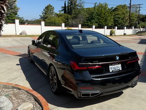 Used 2020 BMW M760i xDrive M760i xDrive Sedan 4D w/ Luxury Rear Seating Package image 15