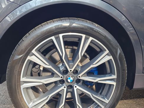 Used 2021 BMW X7 xDrive40i w/ Premium Package image 14