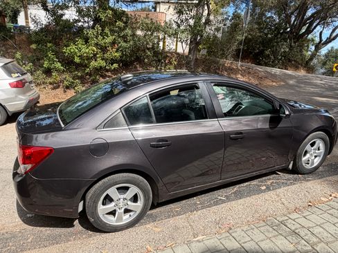 Used 2016 Chevrolet Cruze LT FWD image 8