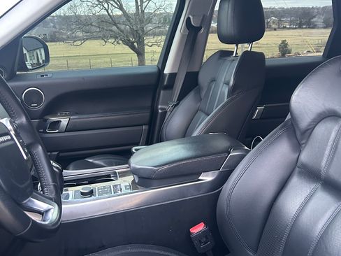 Used 2017 Land Rover Range Rover Sport SE image 11