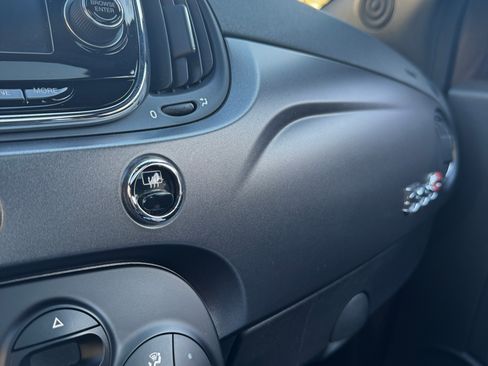 Used 2016 FIAT 500 e w/ Esport Package image 18