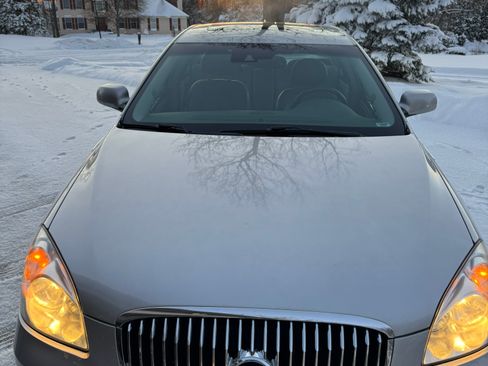 Used 2011 Buick Lucerne CXL image 11