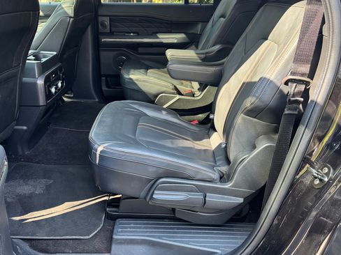 Used 2022 Ford Expedition Max Platinum image 14