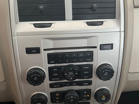 Used 2009 Mercury Mariner 2WD Hybrid image 14