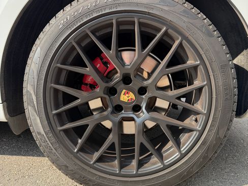Used 2021 Porsche Macan GTS AWD/4WD image 13