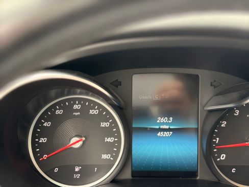 Used 2019 Mercedes-Benz C 300 Sedan image 12
