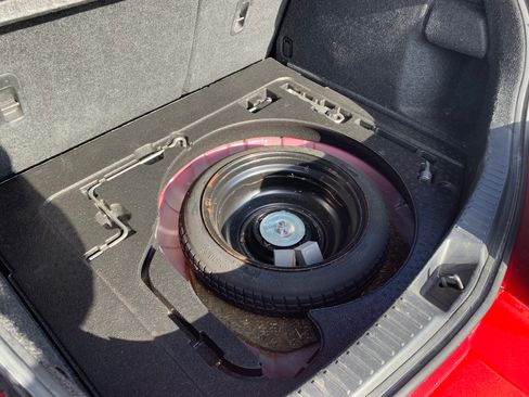 Used 2013 MAZDA MAZDA3 i Touring image 4