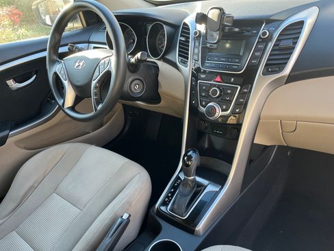Used 2013 Hyundai Elantra GT image 23