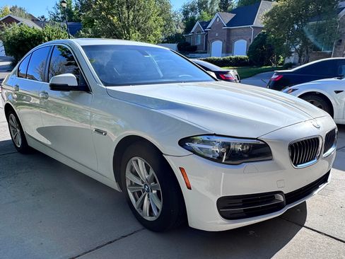 Used 2014 BMW 528i xDrive Sedan AWD/4WD image 8
