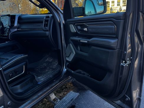 Used 2020 RAM 1500 Limited image 13