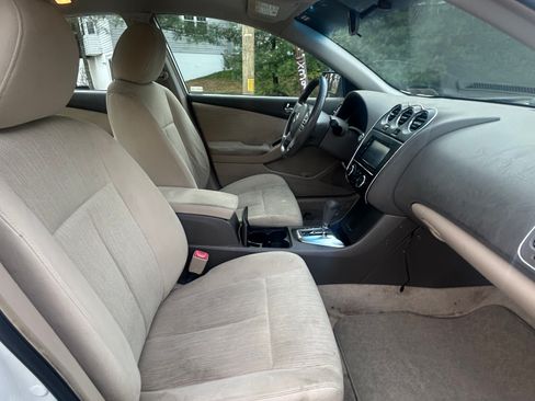 Used 2010 Nissan Altima 2.5 S image 15