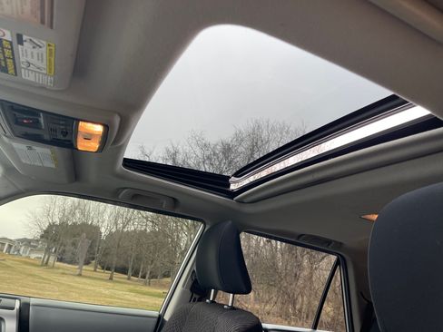 Used 2012 Toyota 4Runner SR5 w/ Convenience Pkg image 13