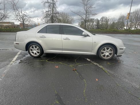 Used 2005 Cadillac STS V8 w/ Preferred Equipment Group image 4