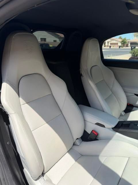 Used 2024 Porsche 718 Boxster RWD image 8