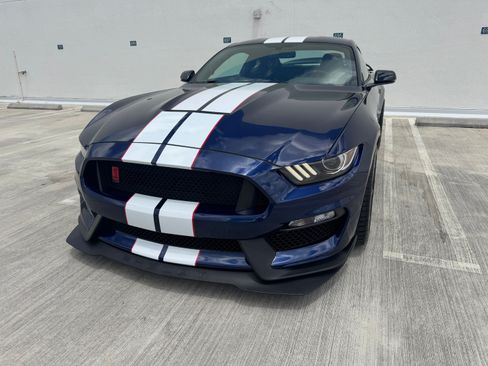 Used 2018 Ford Mustang Shelby GT350R w/ GT350R Equipment Group 920A image 2