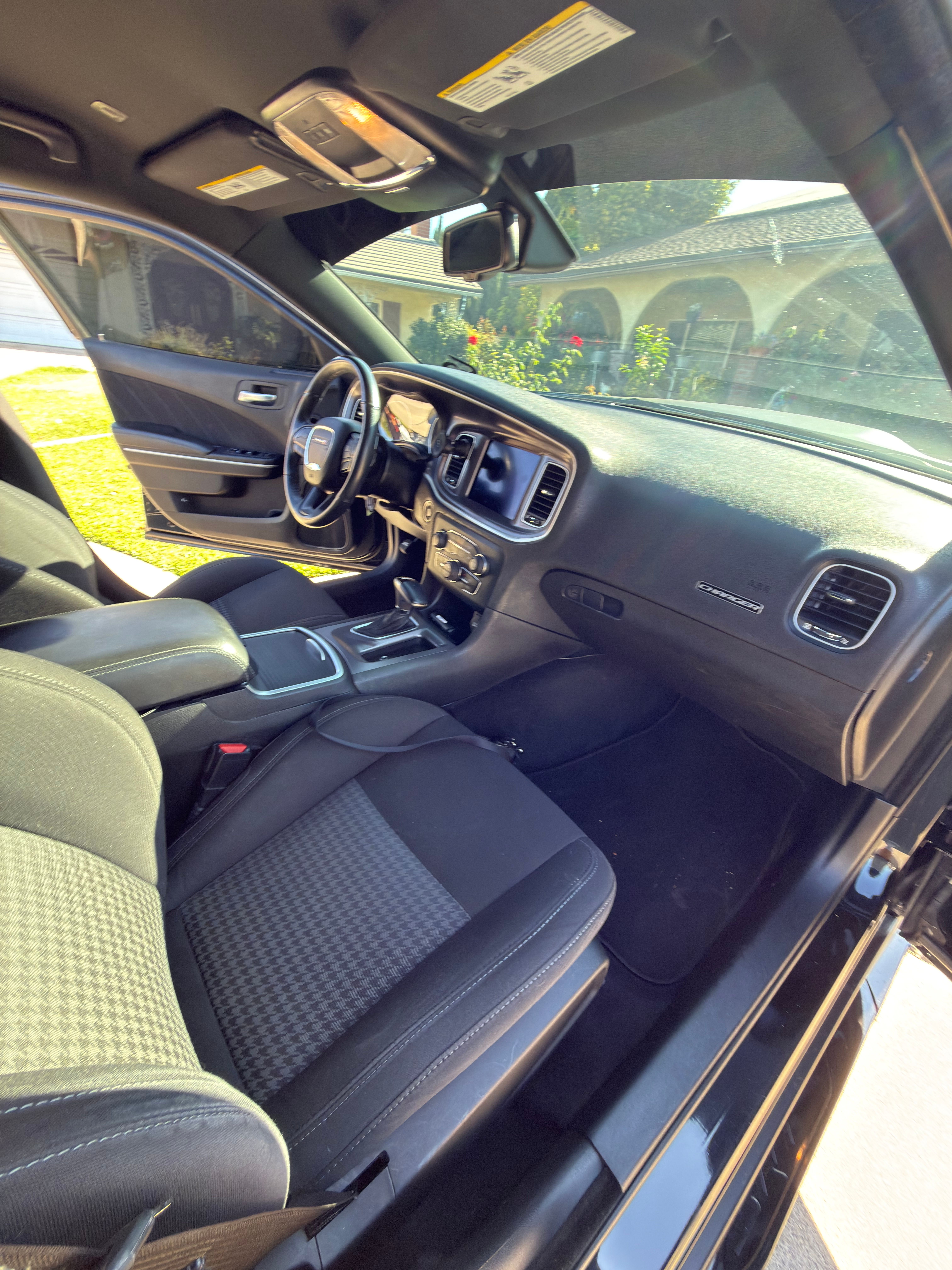 Used 2019 Dodge Charger Scat Pack w/ Navigation & Travel Group RWD image 6