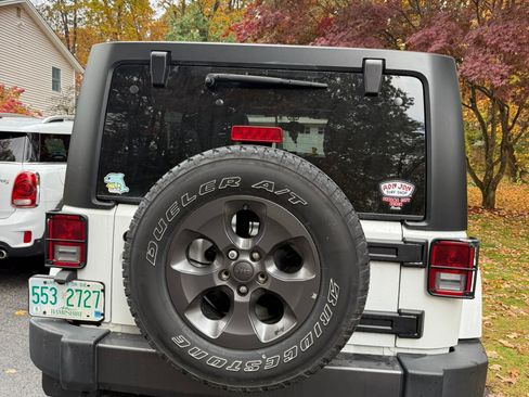 Used 2017 Jeep Wrangler Unlimited Sport image 8