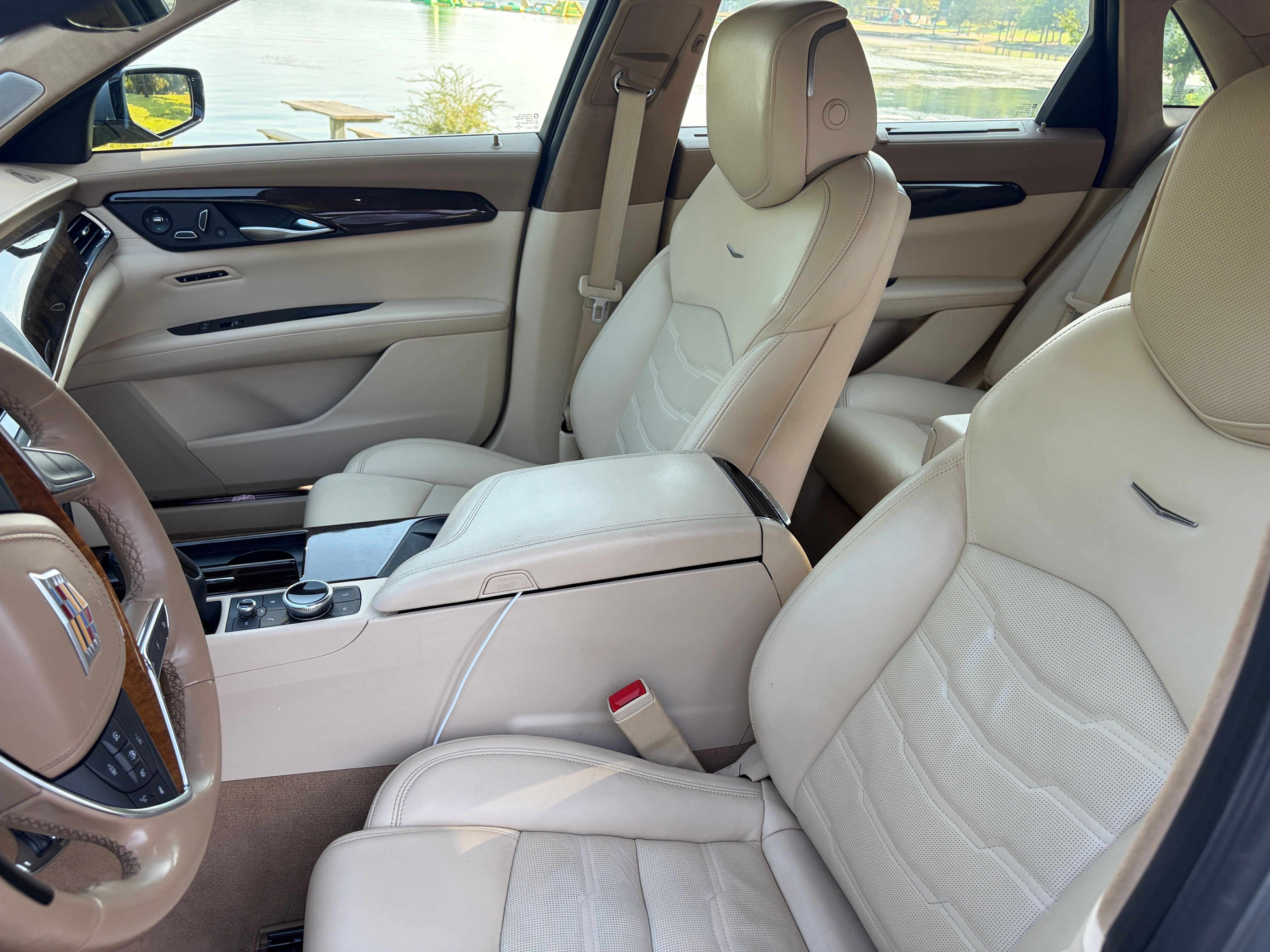 Used 2019 Cadillac CT6 Platinum w/ LPO, Exterior Accent Package AWD/4WD image 11