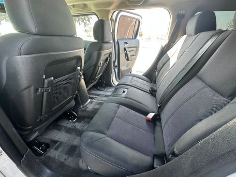 Used 2008 HUMMER H3 x Sport Utility 4D image 10