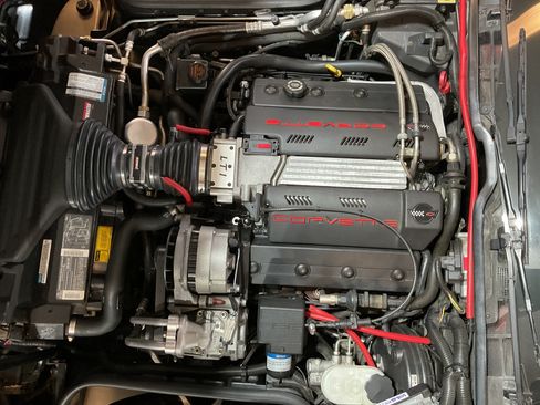 Used 1995 Chevrolet Corvette Coupe image 12