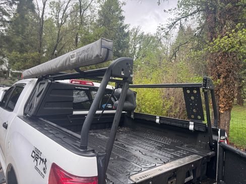 Used 2010 Toyota Tundra 4x4 CrewMax image 15