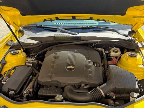 Used 2015 Chevrolet Camaro LT w/ RS Package image 9