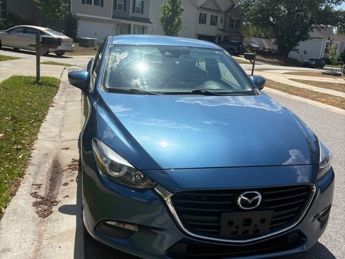 Used 2018 MAZDA MAZDA3 Touring image 6