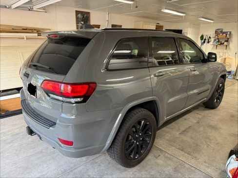 Used 2019 Jeep Grand Cherokee Altitude AWD/4WD image 26