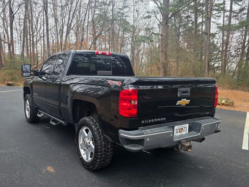 Used 2015 Chevrolet Silverado 2500 LT w/ LT Convenience Package image 4