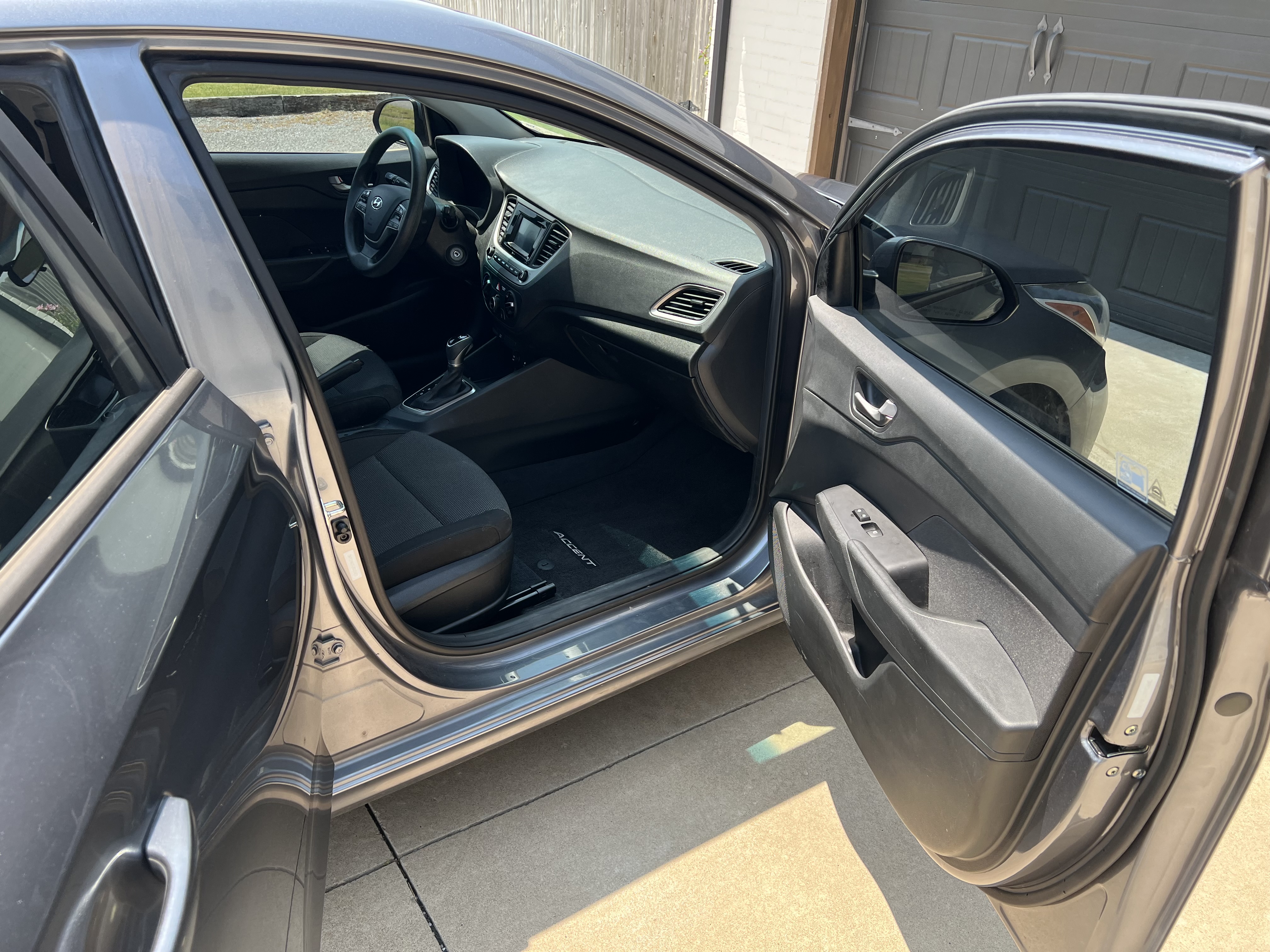 Used 2018 Hyundai Accent SE FWD image 10