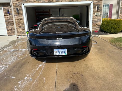 Used 2018 Aston Martin DB11 V12 image 11