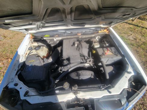 Used 2006 Isuzu i-280 LS image 10