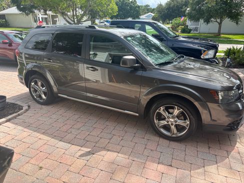 Used 2016 Dodge Journey Crossroad w/ Rear Seat Video Group I FWD image 2